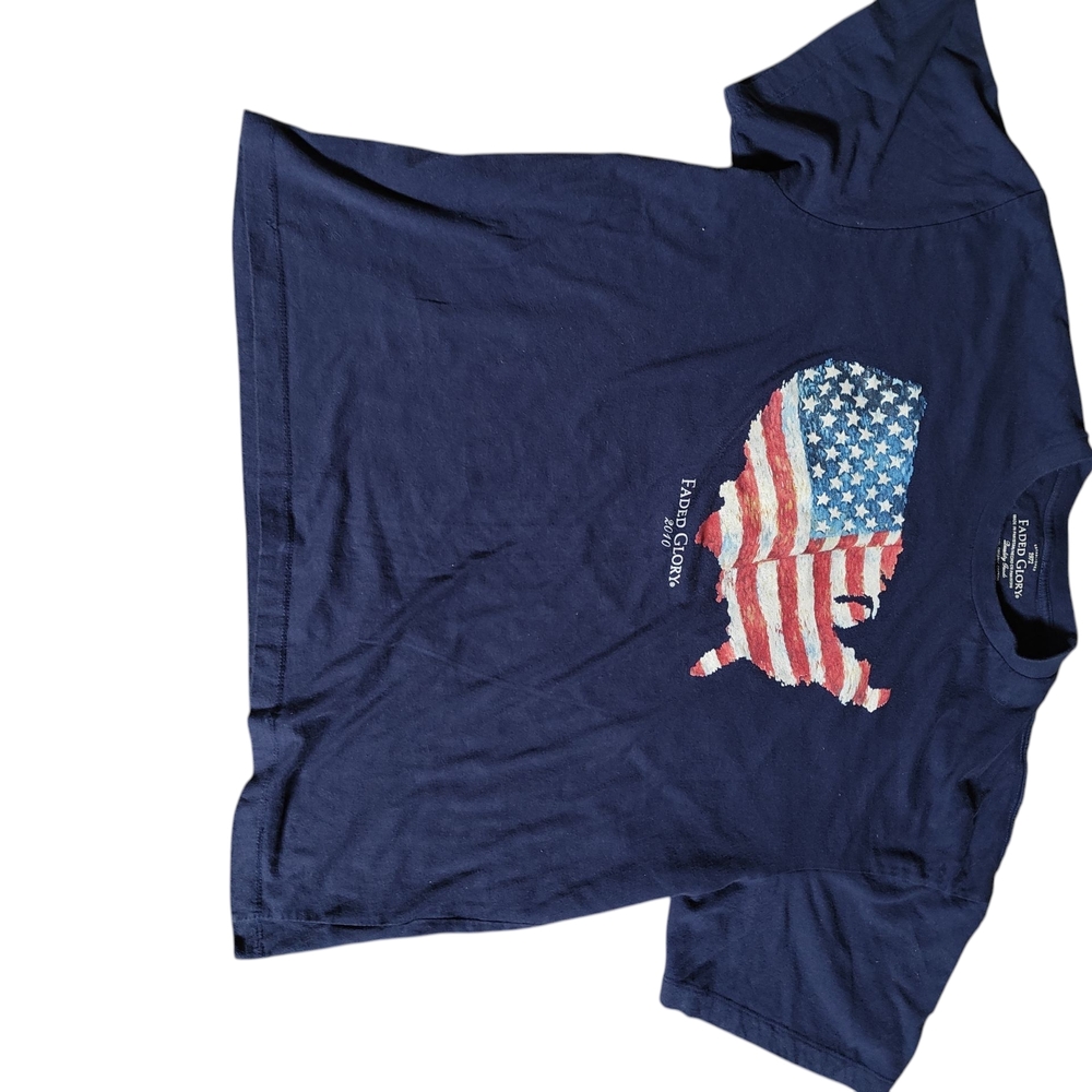 Faded Glory Navy Blue Short Sleeve Tee with American Flag Design